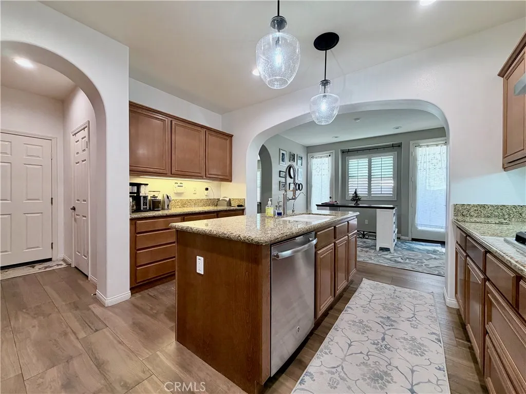 46302 Lone Pine Drive, Temecula, California 92592 home-pic-17